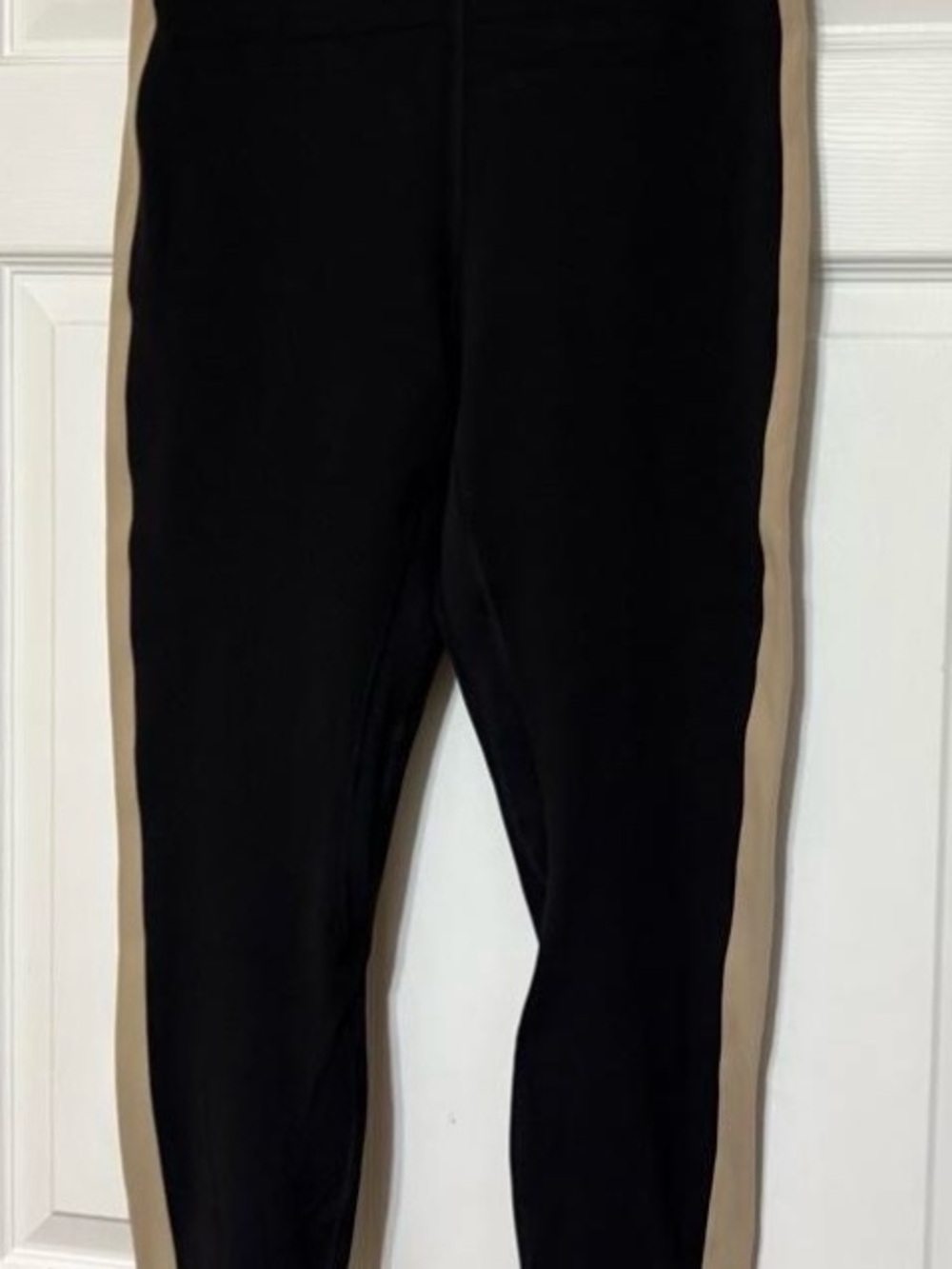 lululemon athletica Black Leggings with Tan Side Stripe, wore one time